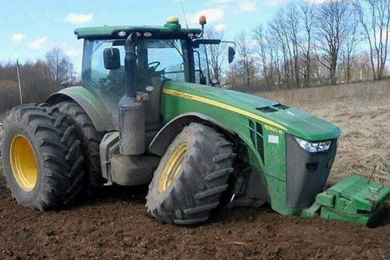 Hilarious Tractor Fails You Won't Be Able to Forget – Page 32 – History A2Z