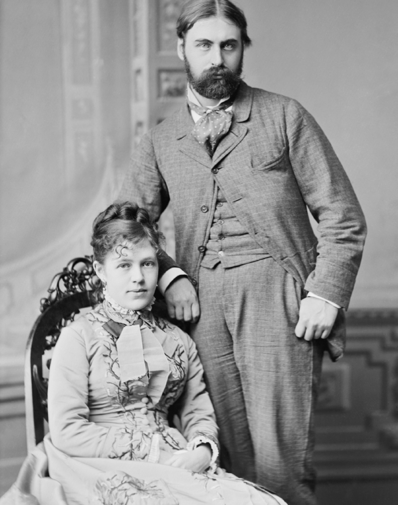Nellie Grant and Algernon Charles Frederick Sartoris | Shutterstock