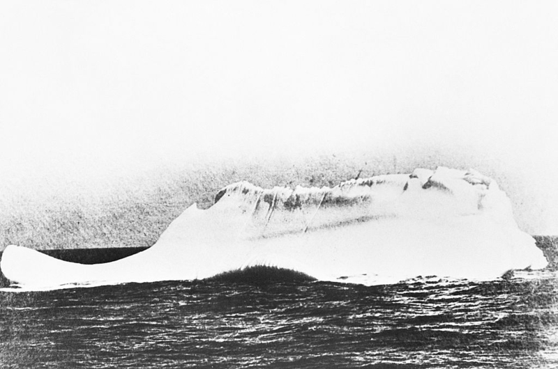 The Iceberg Stayed Afloat Nearby | Getty Images Photo by Bettmann