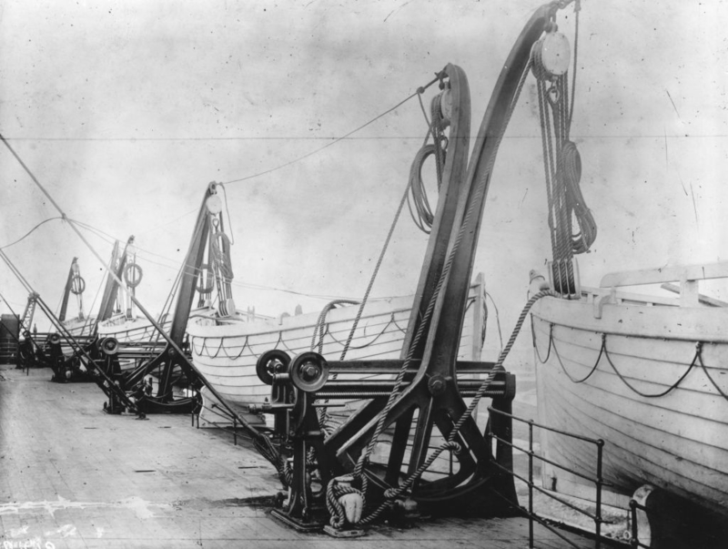 The Lifeboat Drill That Never Happened | Getty Images Photo by Hulton Archive