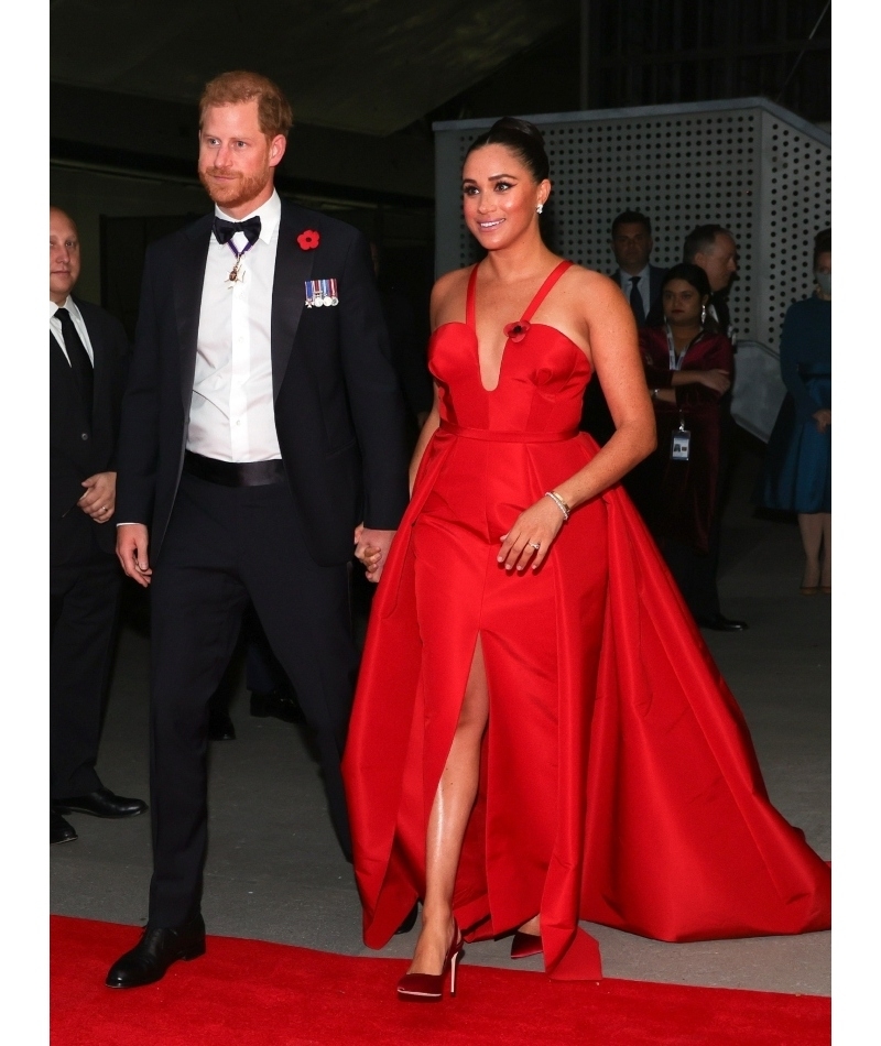 Meghan in Remembrance Red | Getty Images Photo by Dia Dipasupil