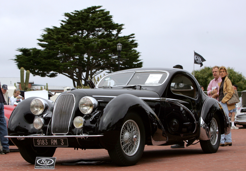 1938 Talbot-Lago T150-C Lago Speciale Teardrop Coupe | Getty Images Photo by Don Kelsen/Los Angeles Times