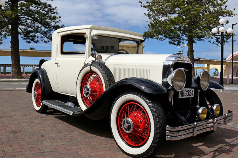 1933 Buick Series 60 Sport Coupe | Alamy Stock Photo by Steve Dee