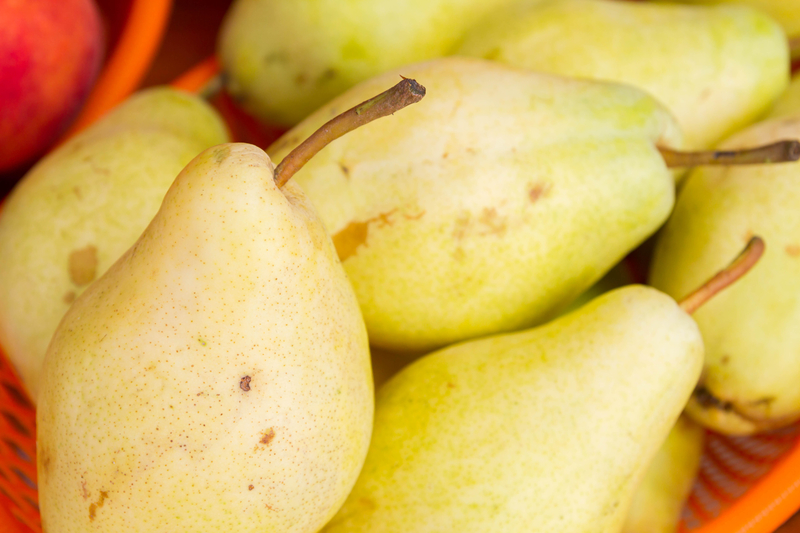 Put Pears On the Counter | Alamy Stock Photo by Viktoriya Podgornaya 