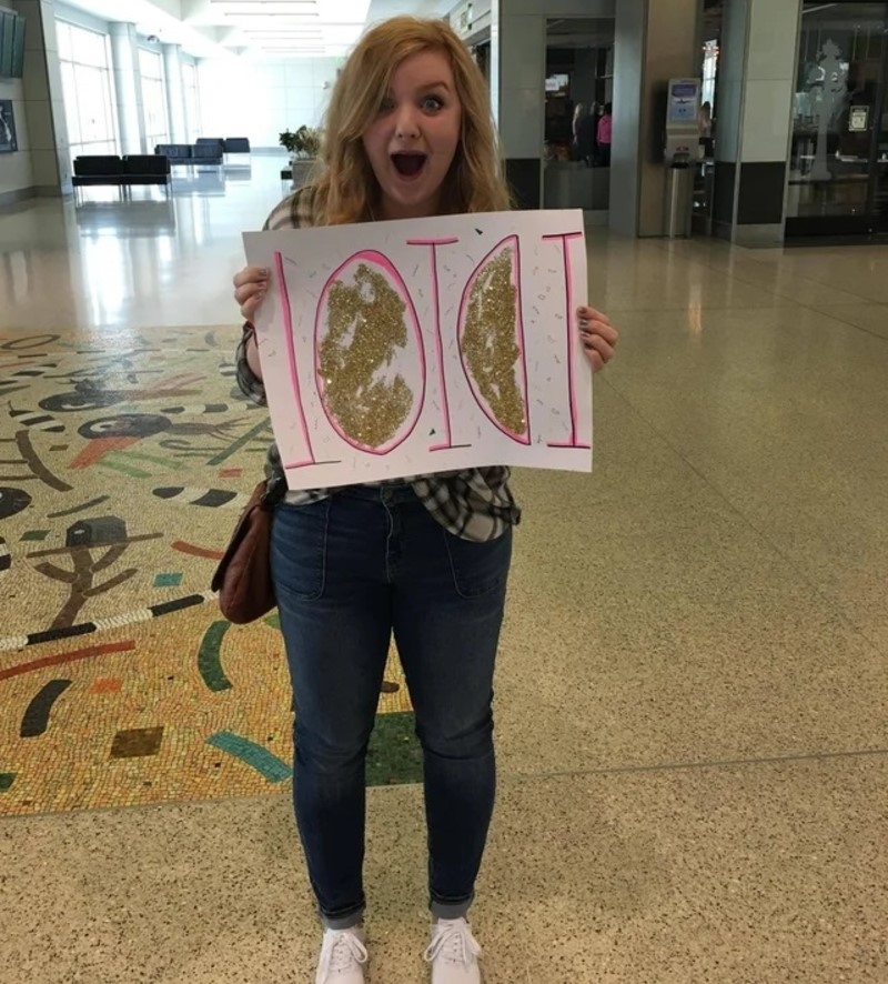 A Blonde Walks Into An Airport… | Reddit.com/PotatoMuffinMafia