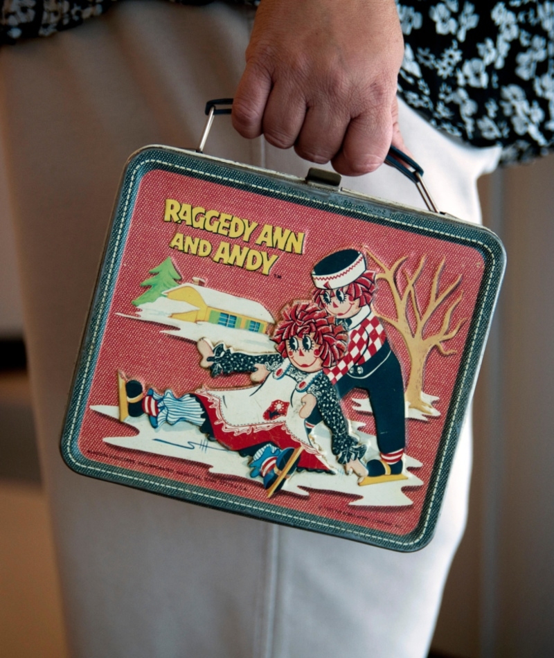 Retro lunchboxes | Alamy Stock Photo by Nick Young