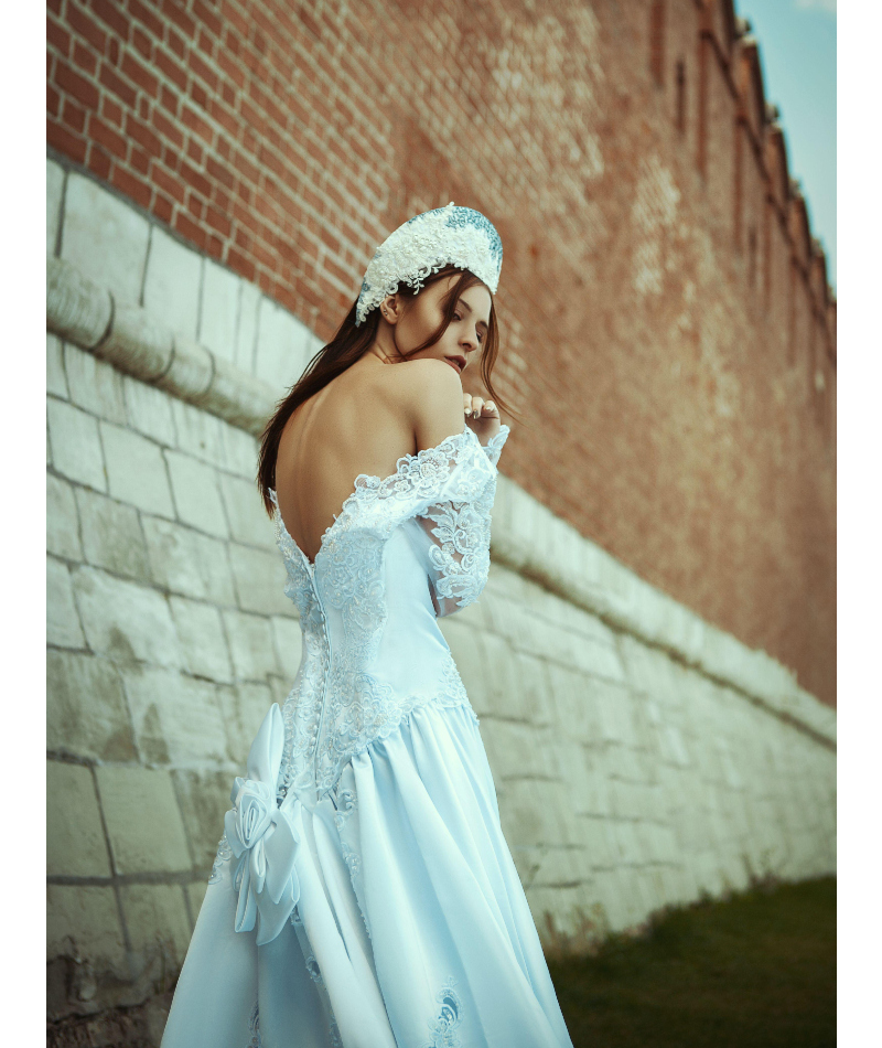 Russian Doll - Wedding Edition | Alamy Stock Photo by Katerina Klio