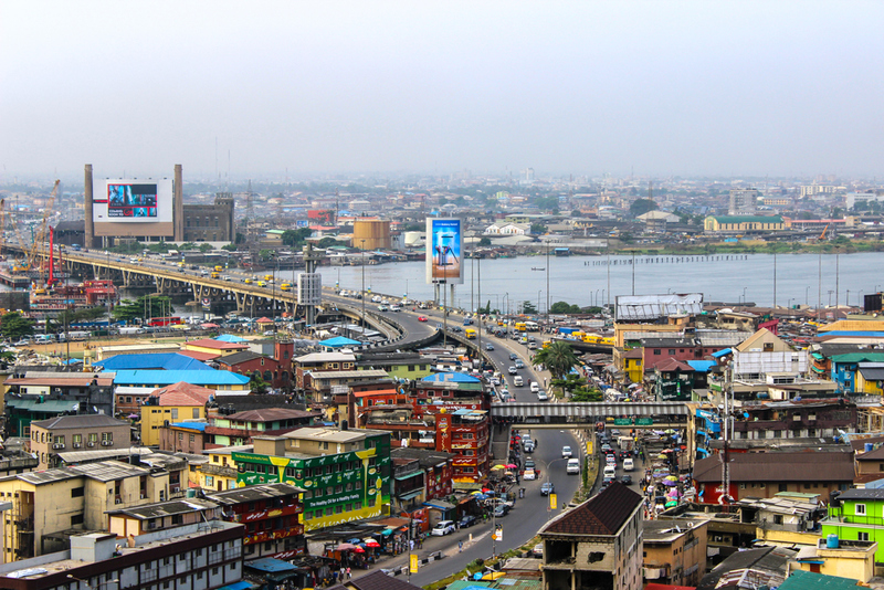  Nigeria | ariyo olasunkanmi/Shutterstock