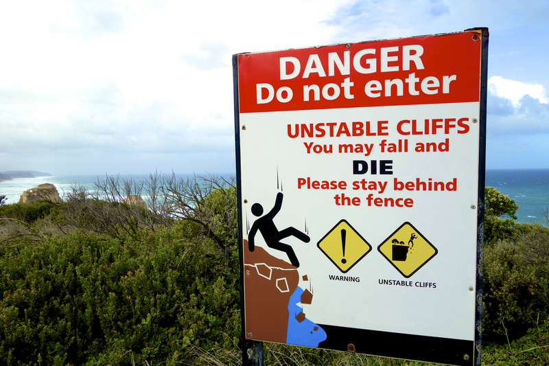 Cliff Warnings | Shutterstock