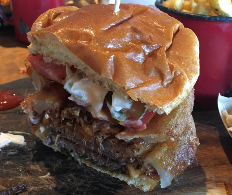Hickory Burger | Alamy Stock Photo by dazdeep/Stockimo