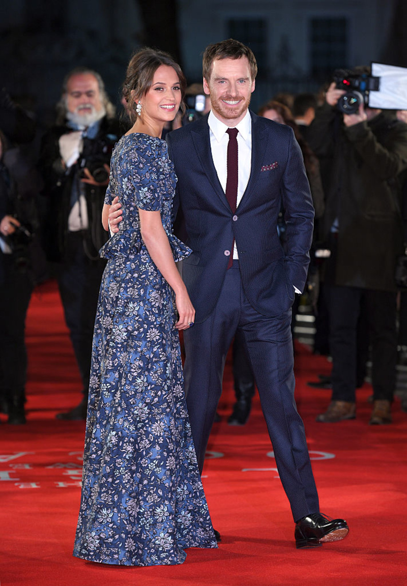 Michael Fassbender y Alicia Vikander | Getty Images/Photo by Karwai Tang/WireImage