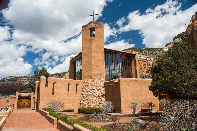He Discovered God in a Monastery in New Mexico | Alamy Stock Photo by Steve Hamblin
