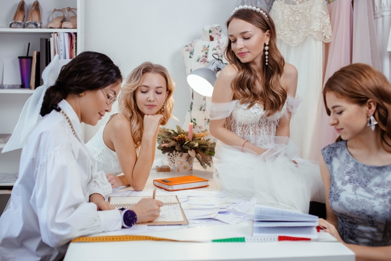 Vestidos de novia de diseño | Alamy Stock Photo
