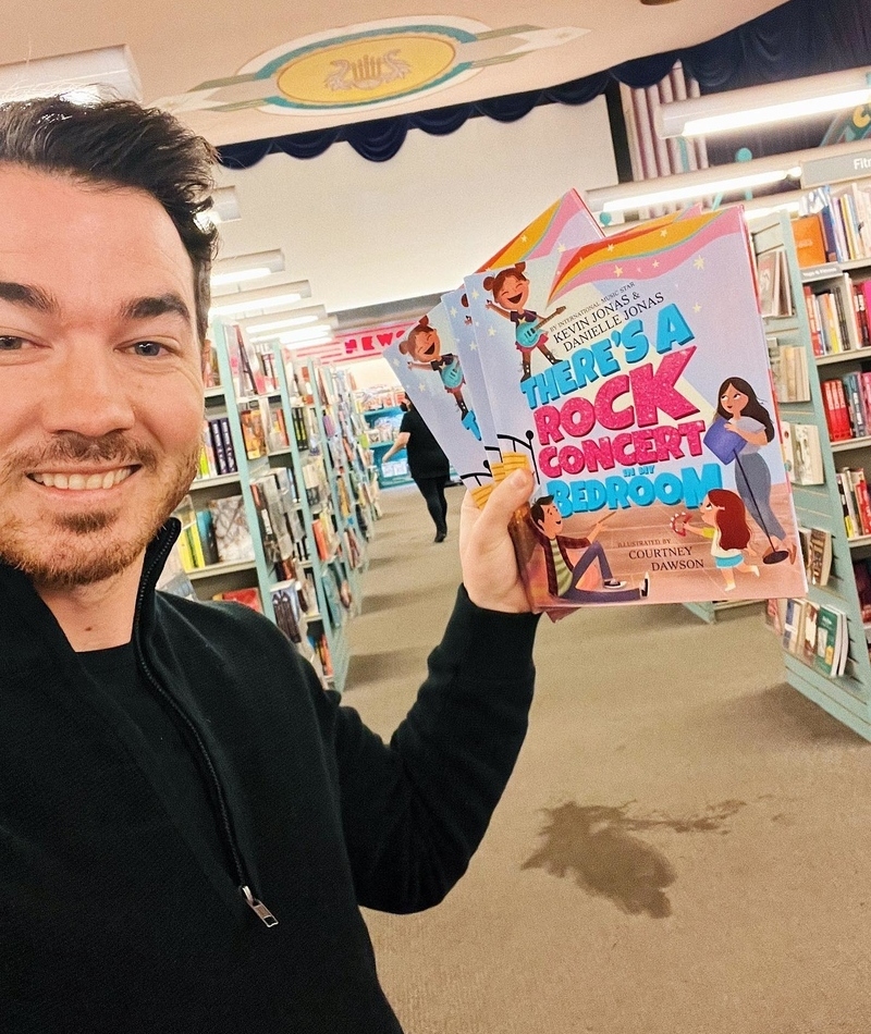 Kevin Is a Children's Book Author | Instagram/@kevinjonas