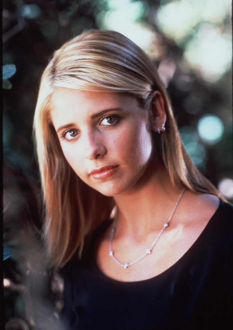 Sarah Michelle Gellar Was Just Having Dinner | Getty Images Photo by Hulton Archive