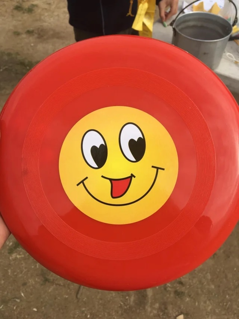 The Frisbee With Two Mouths | Imgur.com/lhvS3tu