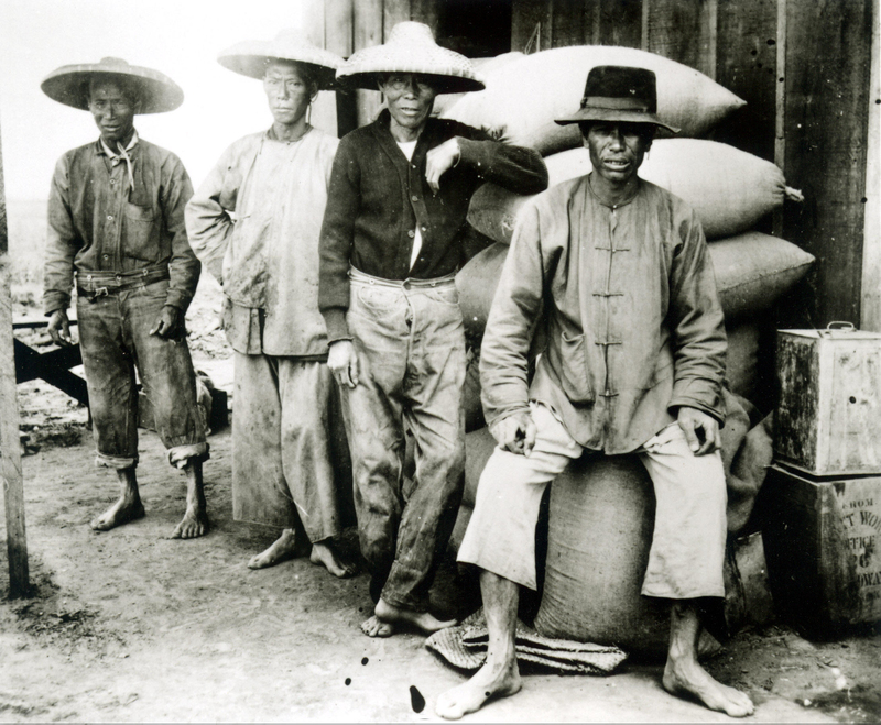 Mano de obra china | Alamy Stock Photo by Courtesy Everett Collection