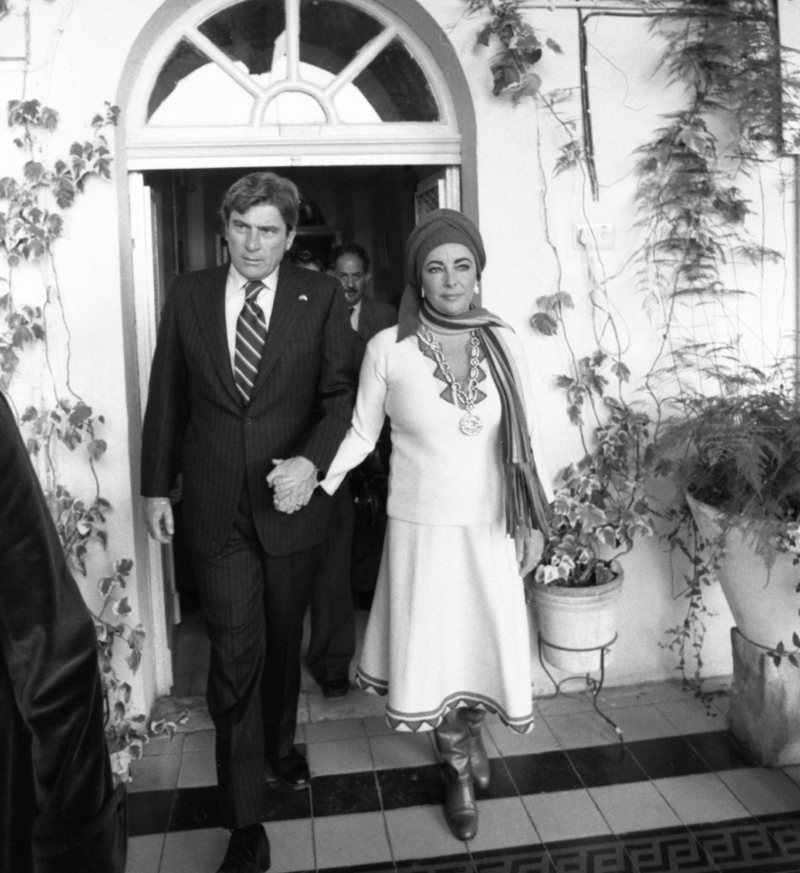 Elizabeth Taylor and John Warner | Getty Images Photo by William KAREL/Gamma-Rapho 