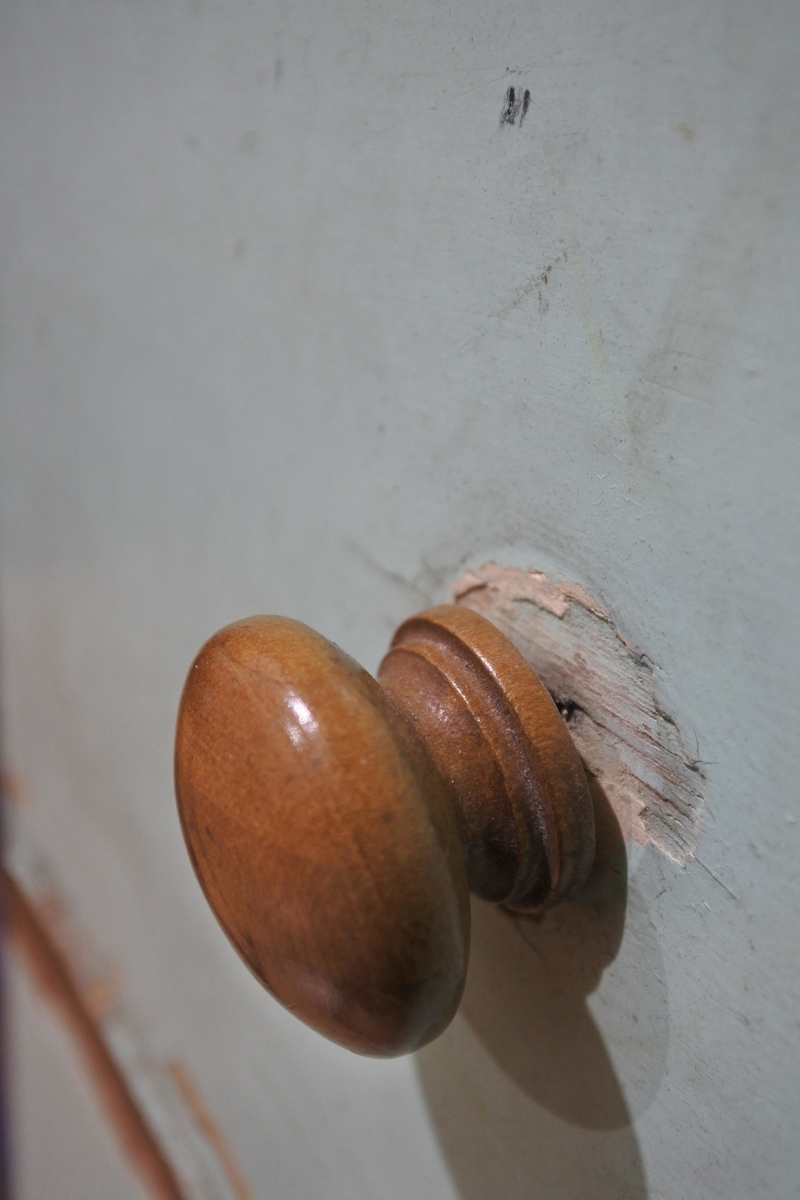 Repair a Loose Cabinet Knob | Alamy Stock Photo