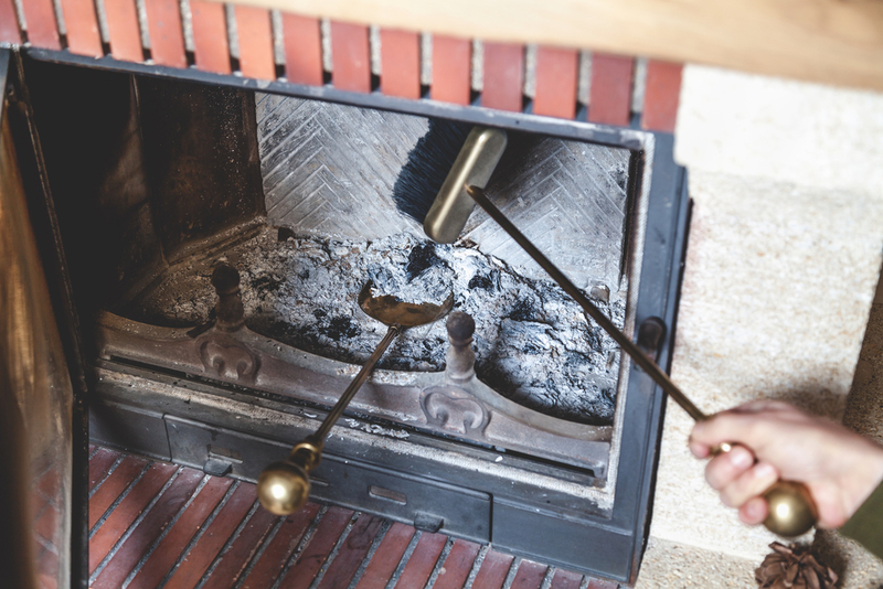 Cleaning Your Fireplace Damper | Shutterstock