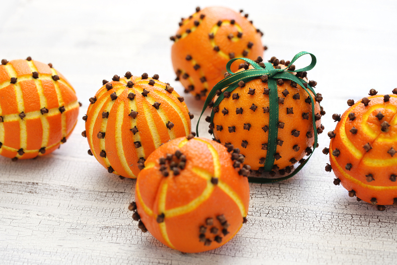 Unwrapping the Story Behind Oranges and Christmas | Shutterstock