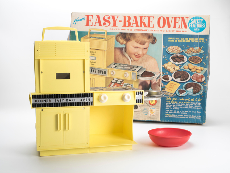 Easy-Bake Oven | Alamy Stock Photo by Chris Willson