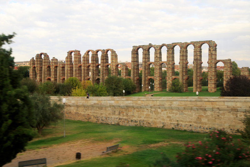 Aqueduct de los Milagros, Spain | Alamy Stock Photo by geogphotos